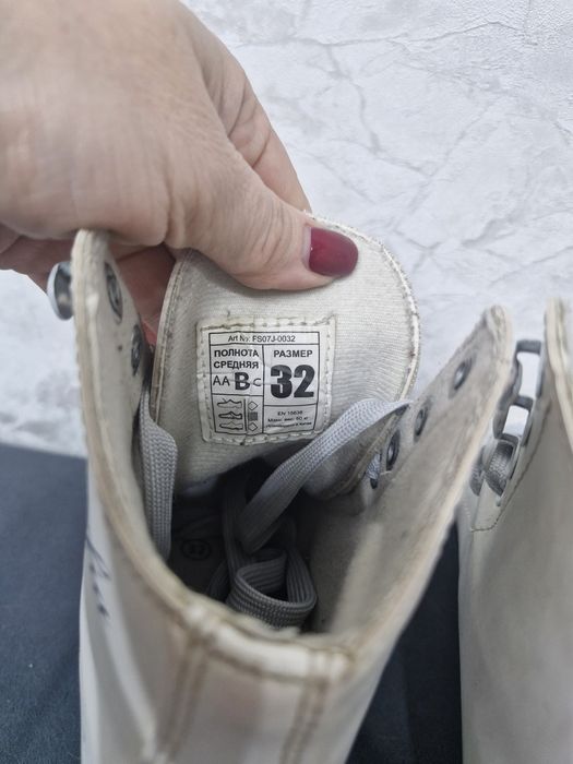 Продам коньки 32 размер