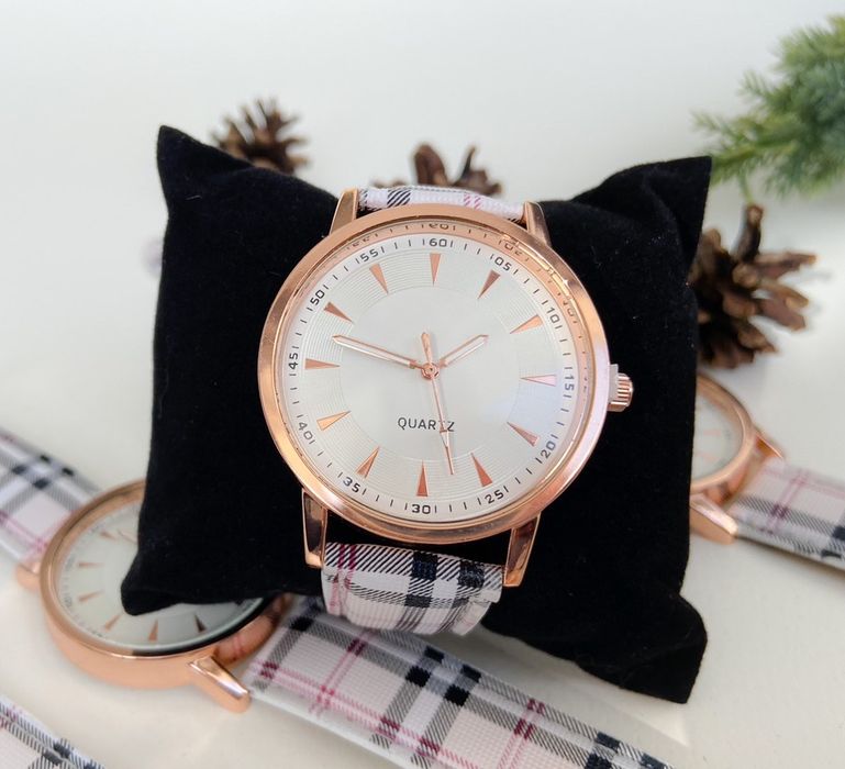 Дамски часовник с каишка Burberry check