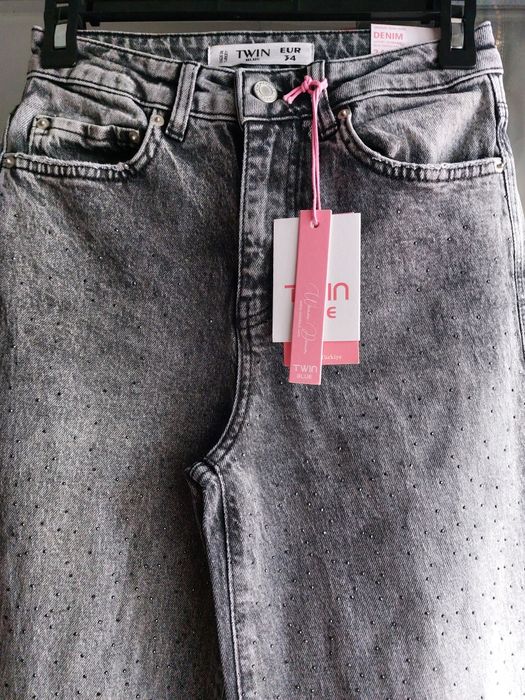 Jeans dama noi, moderni!