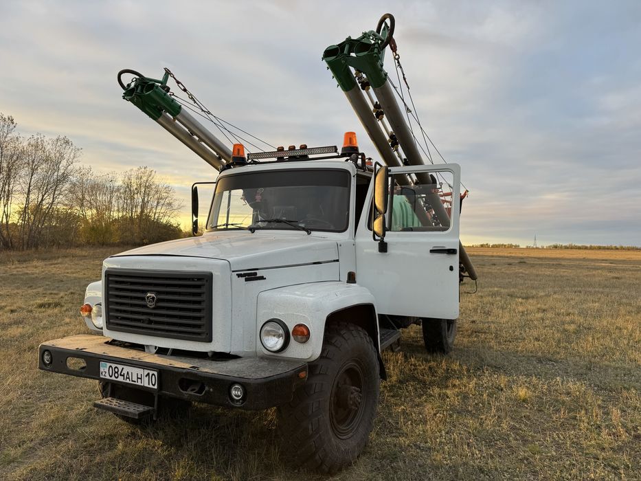 Самоходный опрыскиватель АВАГРО Газ3308