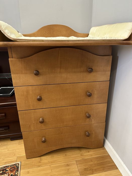 Пеленальный стол