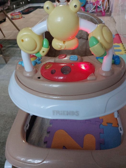 Детски паяк проходилка, Chipolino