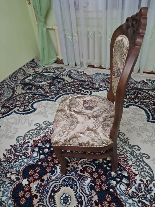 Стулья продаётся
