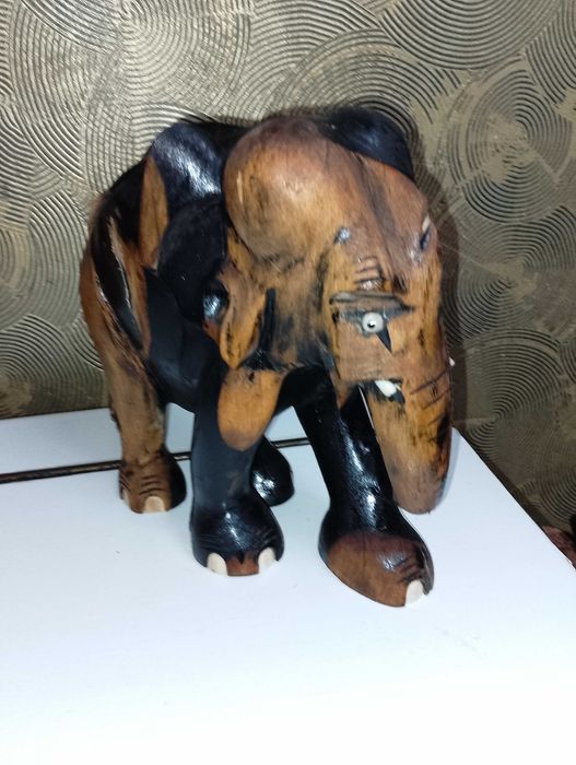 Дърворезба на,, Йоан Кръстител",антик масичка, абаносов слон-4кг.,