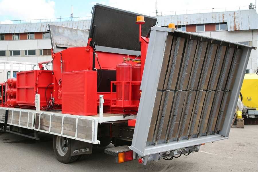 Машина для ямочного ремонта асфальта