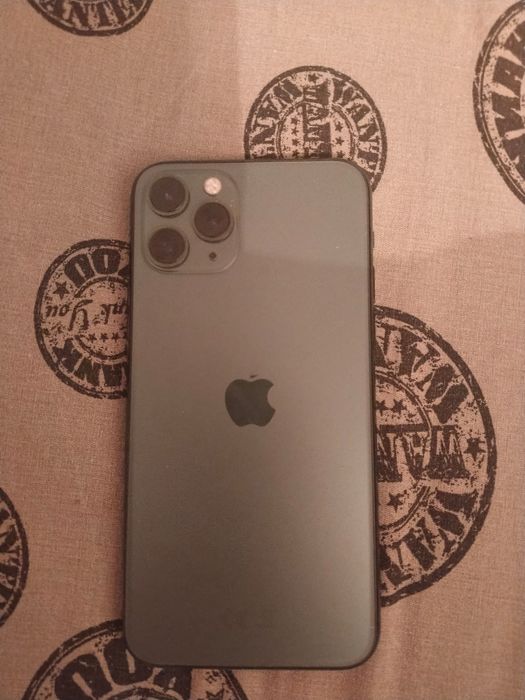 Продаю IPhone 11 pro идеальное состояние