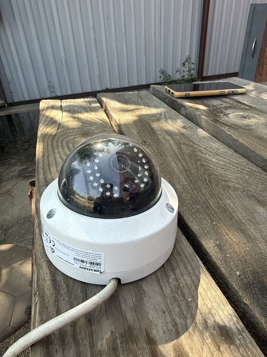 Продам 3 камеры hikvision