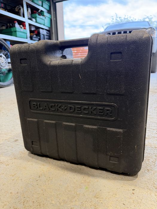 Vand masina de frezat Black & Decker KW1200E