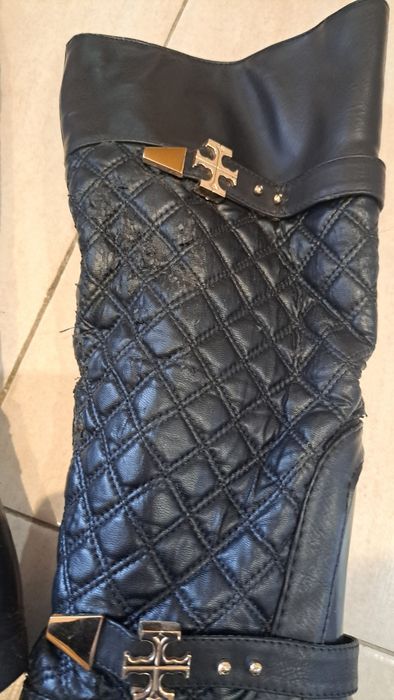 Подарявам обувки 37ми номер със забележки за София