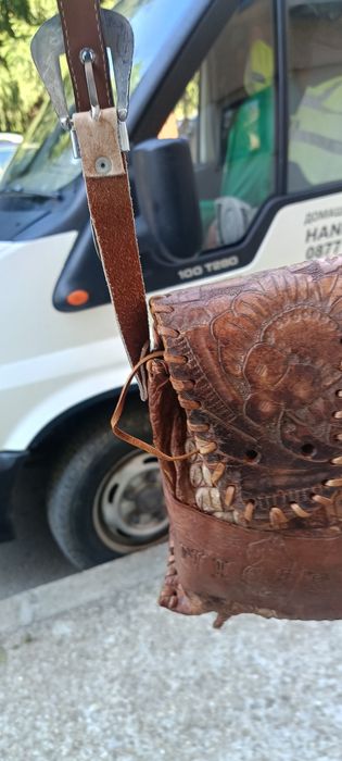 Дамска чанта от крокодилска кожа