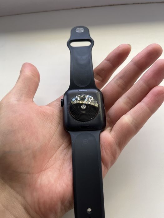 Apple Watch SE 44мм