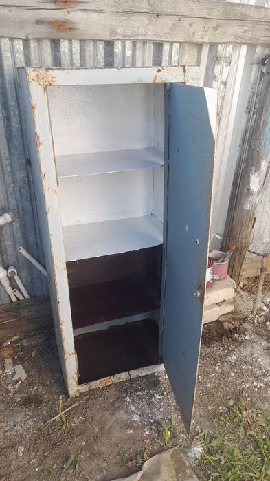 Продам сейф 120/50