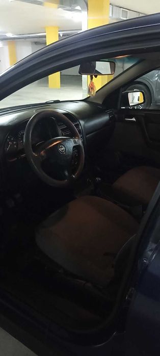 Продавам Опел Астра 1,4 бензин