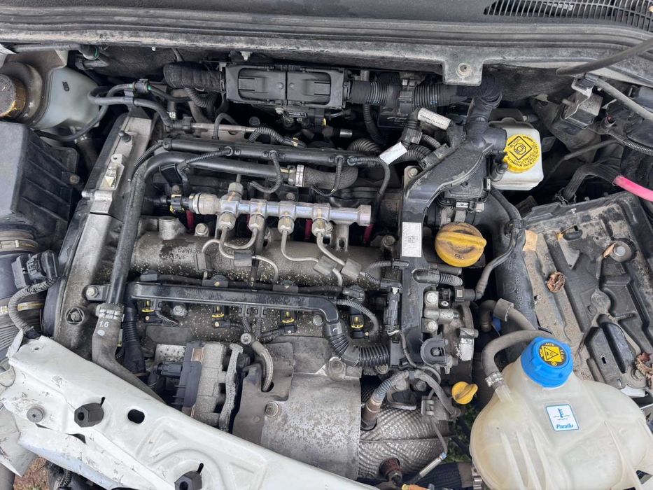 НА ЧАСТИ! Opel Combo VAN 1.6 CDTI 120 кс. 2017 г. Опел Комбо ВАН