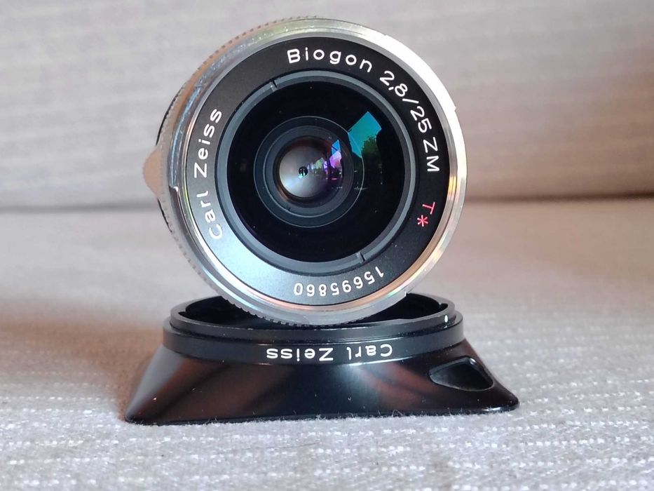 Zeiss Biogon 25mm f2.8 ZM Leica