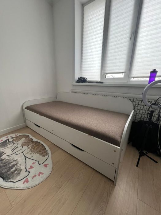 Продам кровать односпальнюю