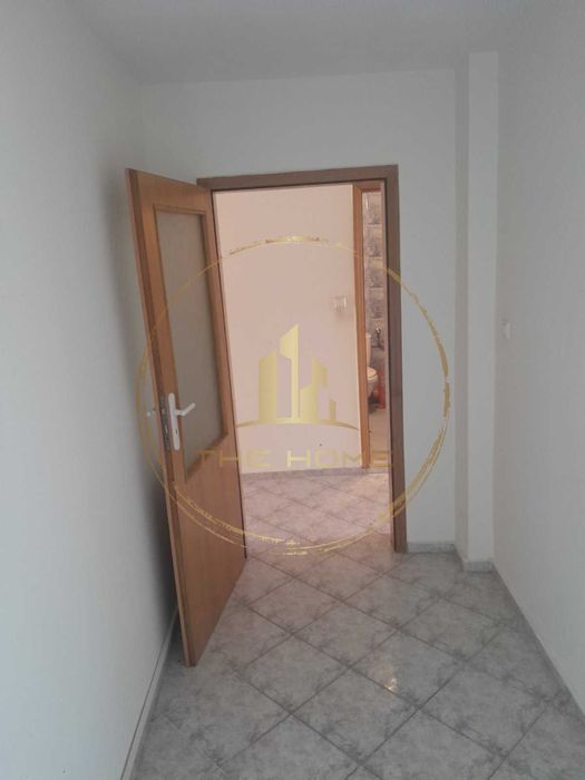 Дава се под наем Двустаен апартамент в Варна, Базар Левски - 120 кв.м за 725 € - Снимка #5