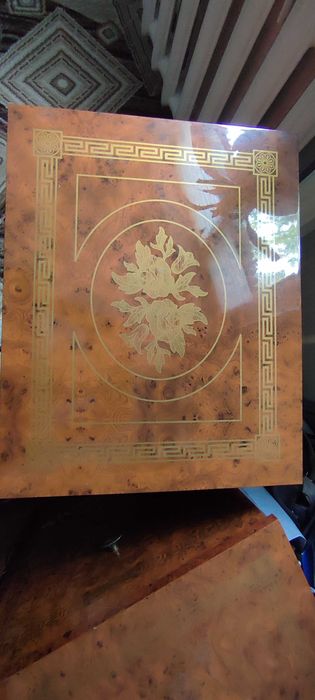 Дорогой спальный гарнитур недорого