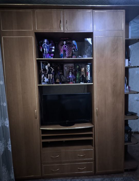 Продаю два шкафа