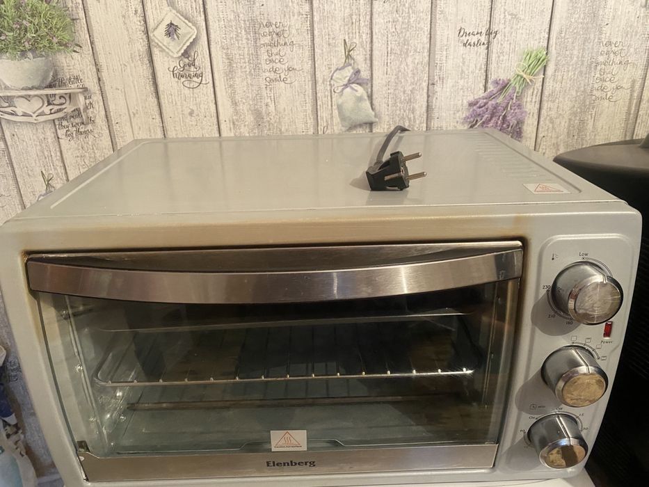 Продается электрическая духовка