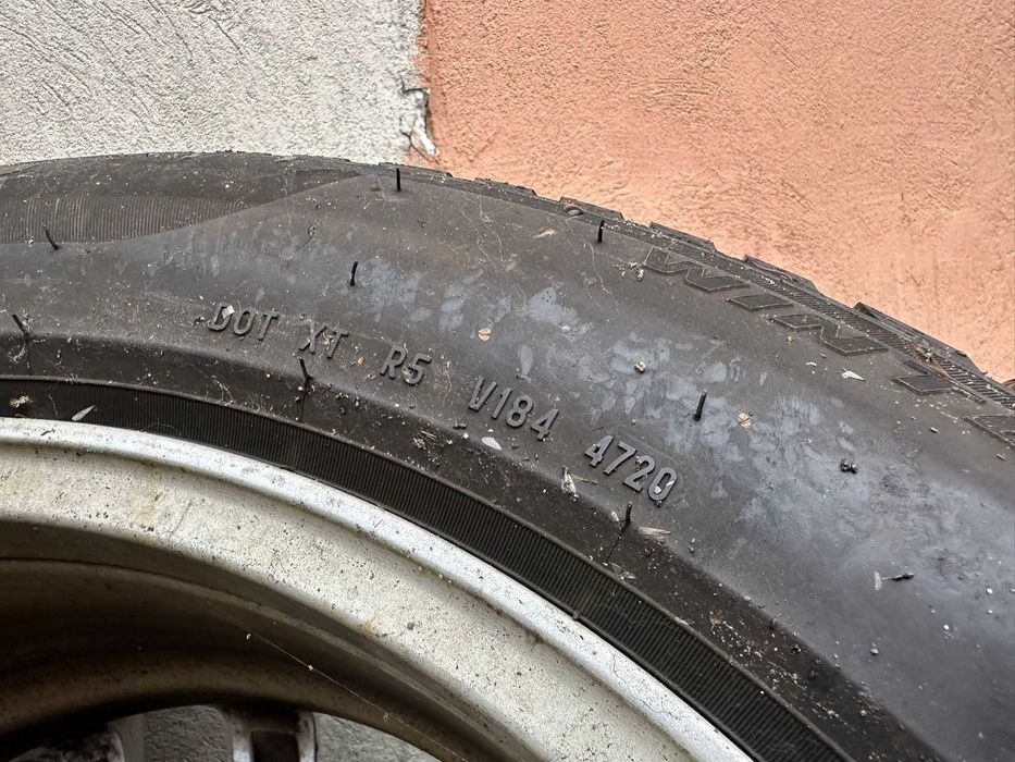 Set jante aliaj Volvo R18 5x108 cu anvelope iarna Pirelli 225/60R18
