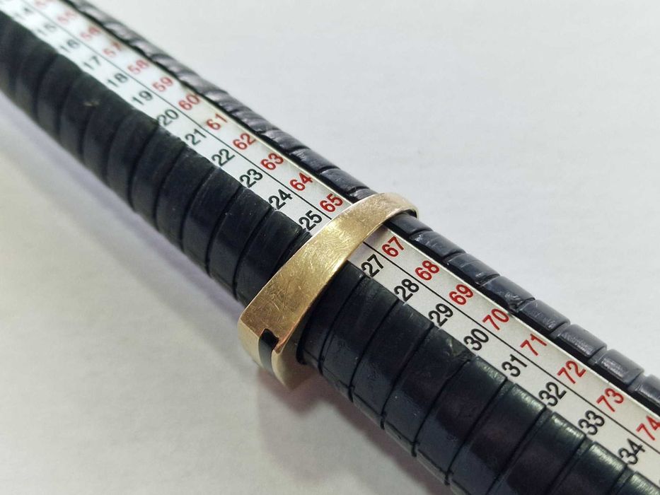 Златен пръстен 8К / 5,19 гр.