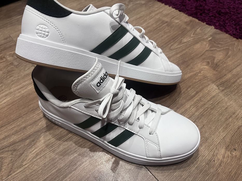 Adidas originali barbati marimea 45 1/3