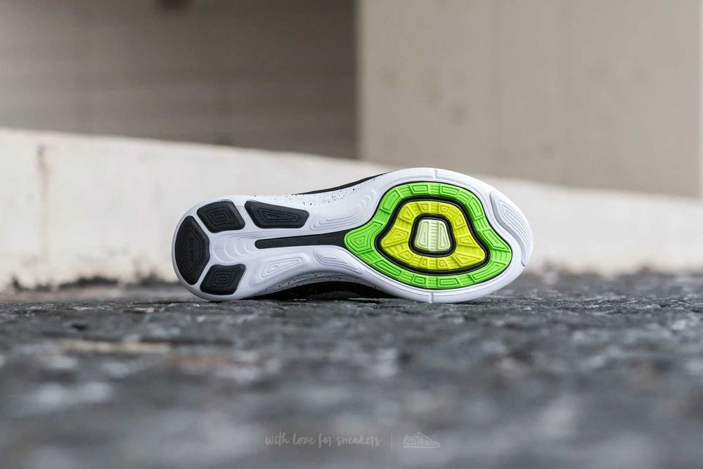 Мъжки Маратонки NIKE Flyknit Lunar 3 - 41, 42