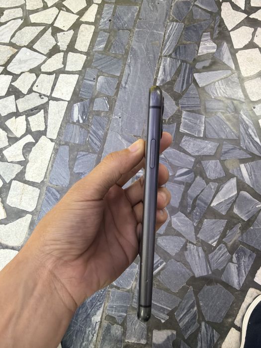 Iphone 11 srochno sotiladi