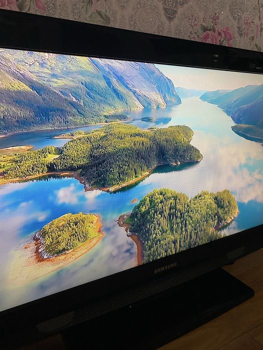 Телевизор Samsung 32" Smart TV