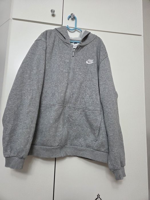 Яке за момче на 11-12 години и горнища Nike  12-13-14 г