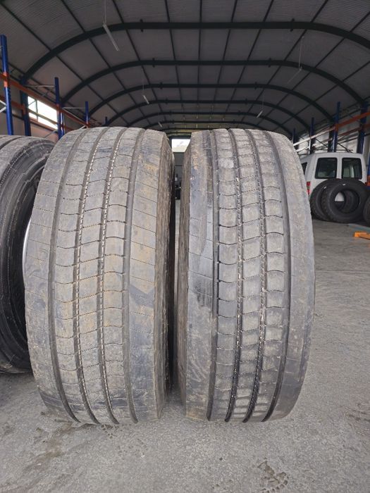 Anvelope 385 65 R 22.5 continental.
