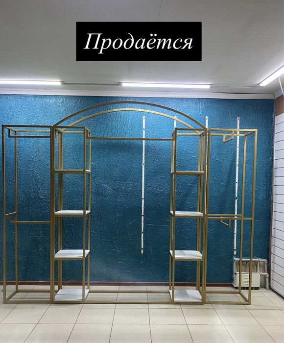 Продам оборудование для магазина одежды
