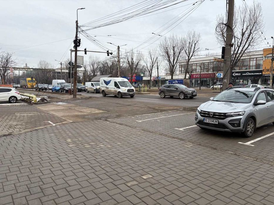 Loc Parcare de Inchiriat Expo-Auto - Calea Chisinaului/Bariera Tomesti