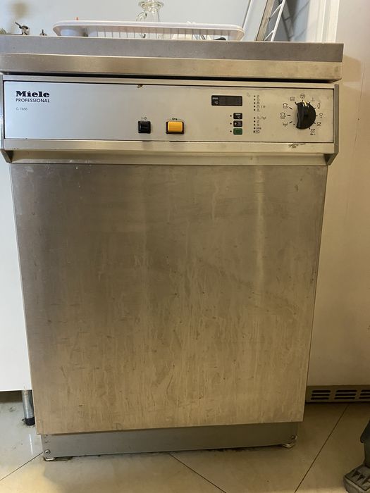 Миялна машина Miele professional