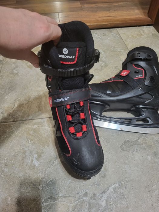 Продам коньки р 41-42