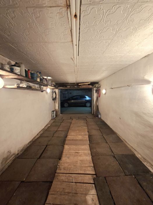 В продаже гараж на Стрелке