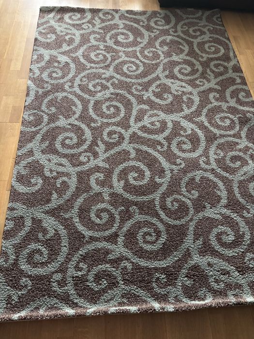 Продам красивый ковер 1.6*2.3 м