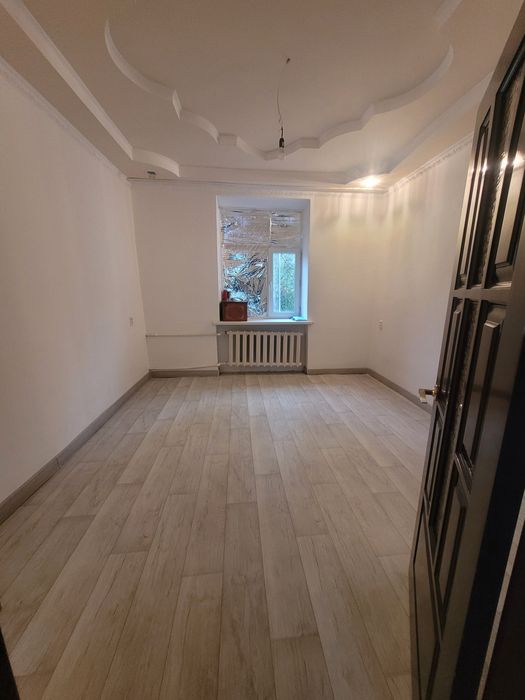 Продаётся 4 комнатная квартира