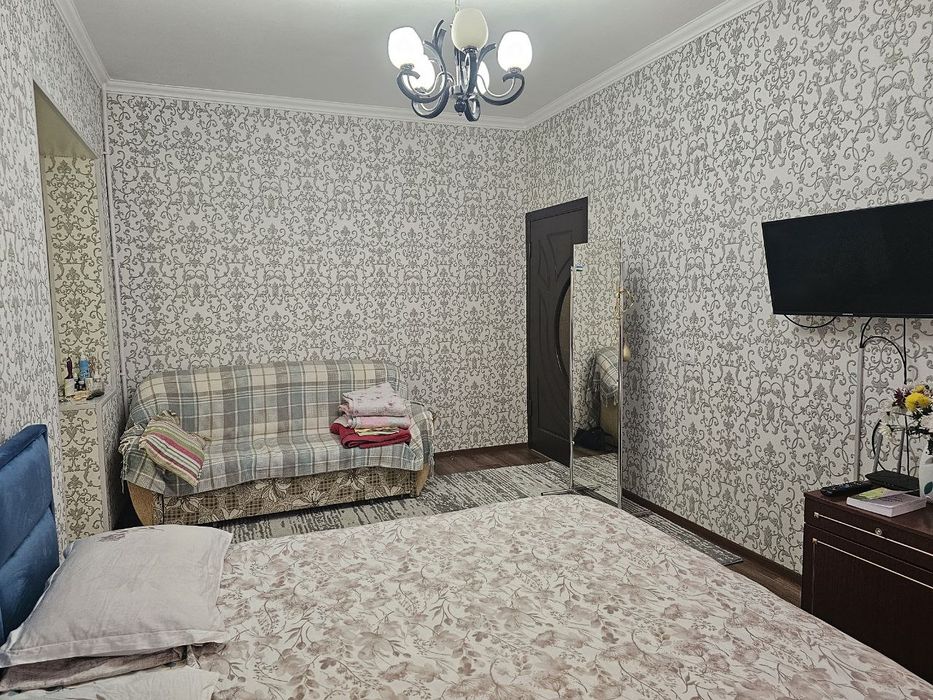 Срочно продаётся квартира! 1/2/5. Балкон 2×6. Яшнаб.р. Паркент- Циалко