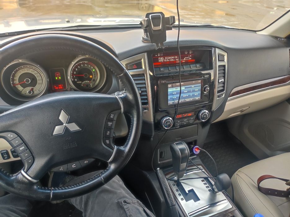 Продам Мицубиси поджеро