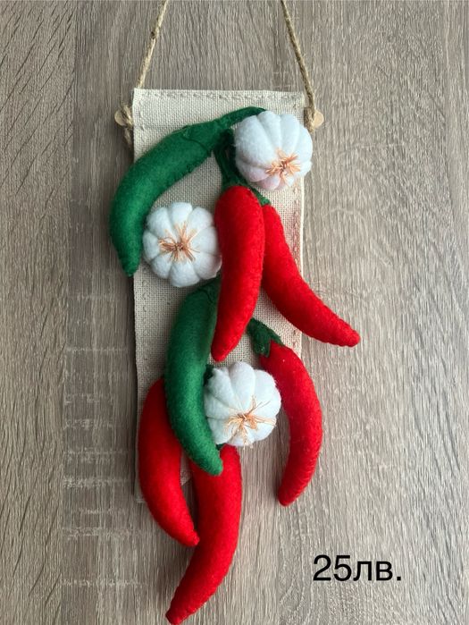 Ръчно правени играчки и украса