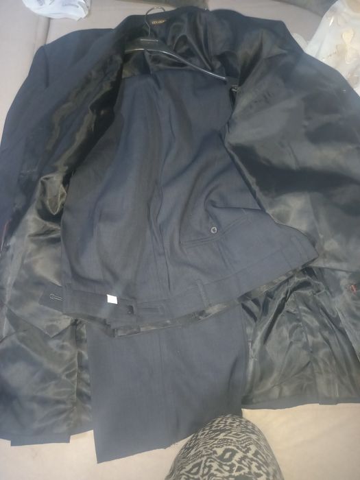 Продается мужкой костюм комплект