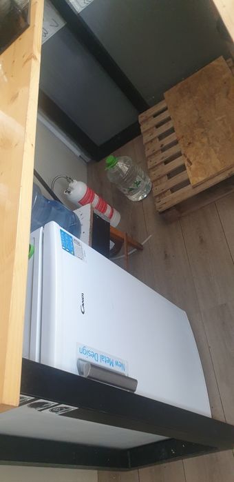 Vând toneta/container