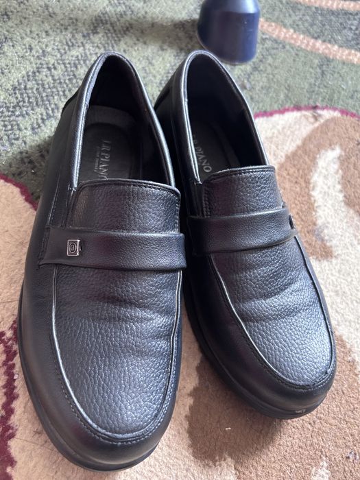 Продам обувь 2000тг