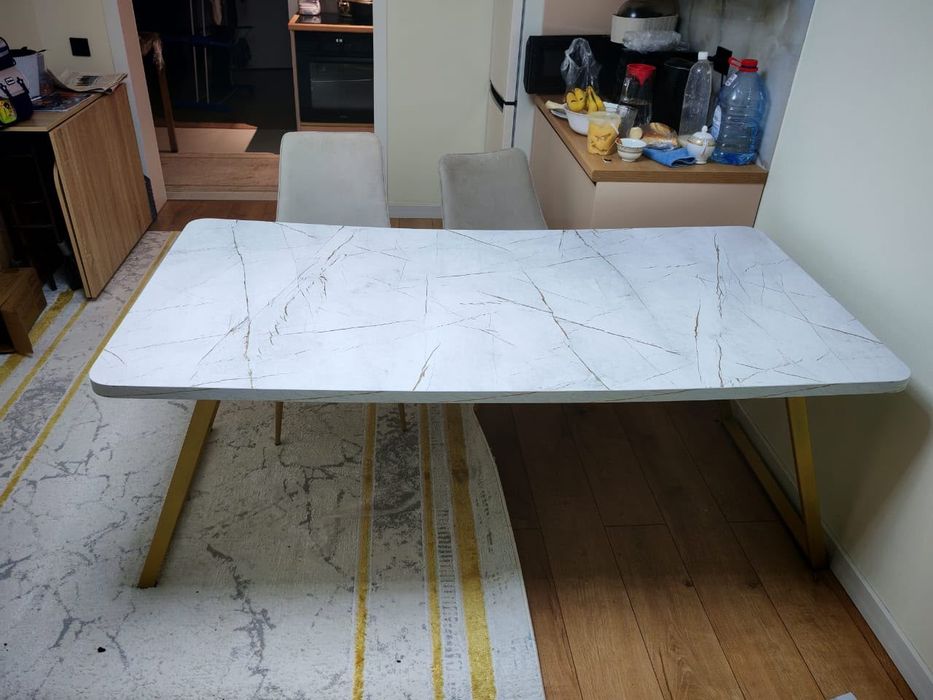 Продам стол размер 180/90
