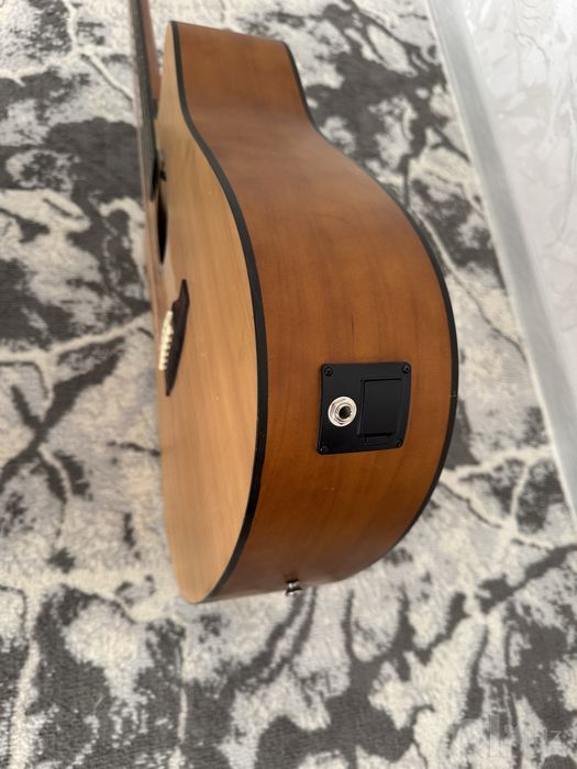 Akustik Gitara  (ASHTON)