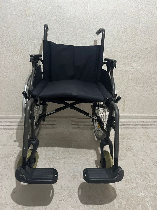 Инвалидная коляска