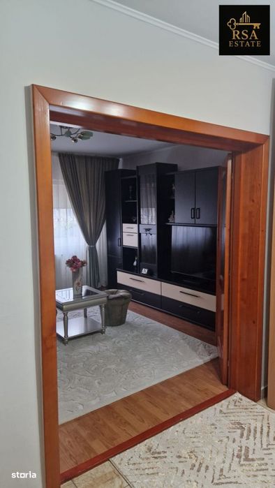Apartament 3 camere de vanzare, Dragasani Central