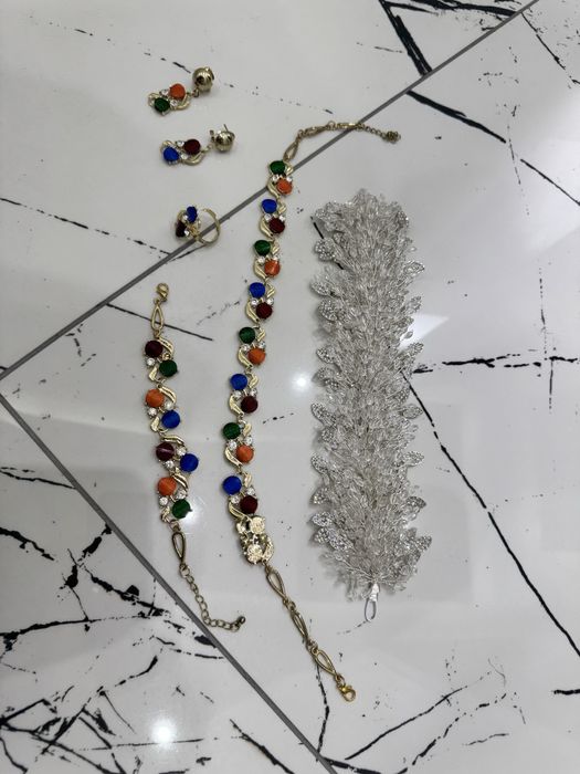 Луксозен комплект аксесоари – Елегантност и цвят в едно!